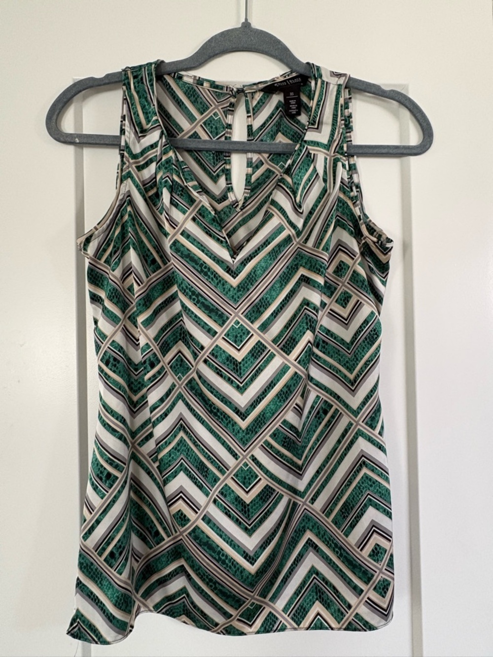 White House Black Market Green & White Geometric Sleeveless Shell